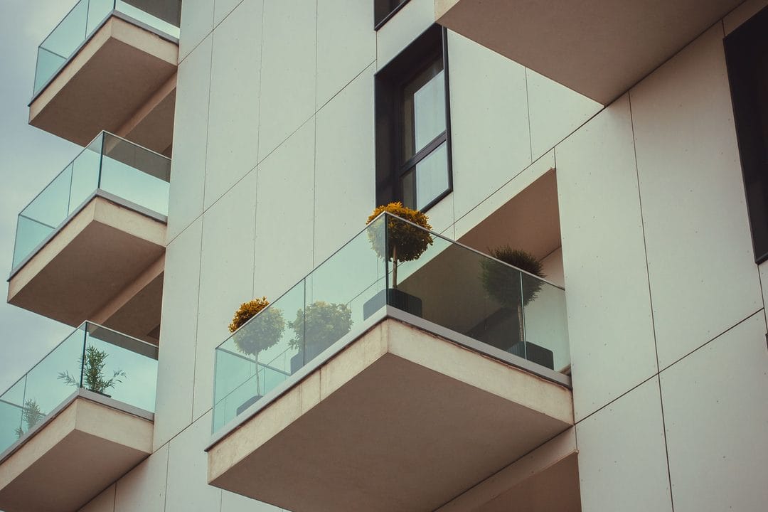 Spese condominiali: cosa controllare prima di comprare casa in condominio nel 2026